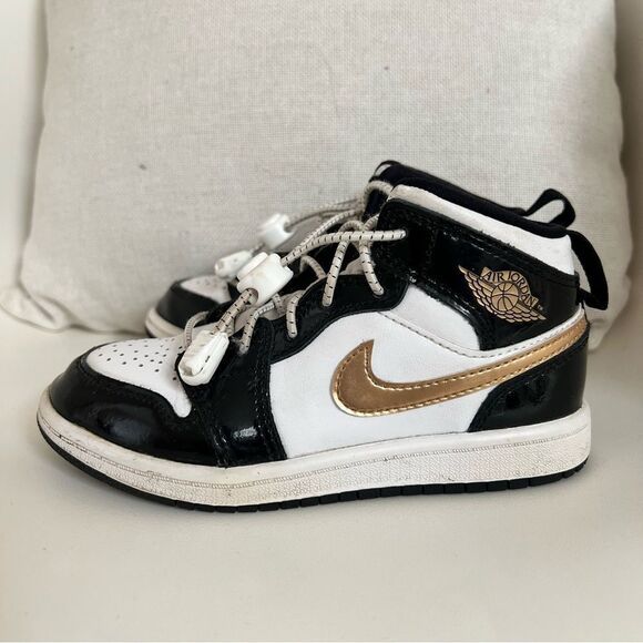 Jordan 1 Mid SE Little Kids' Shoes Size: 12C Gold and Black EUC - Picture 3 of 7